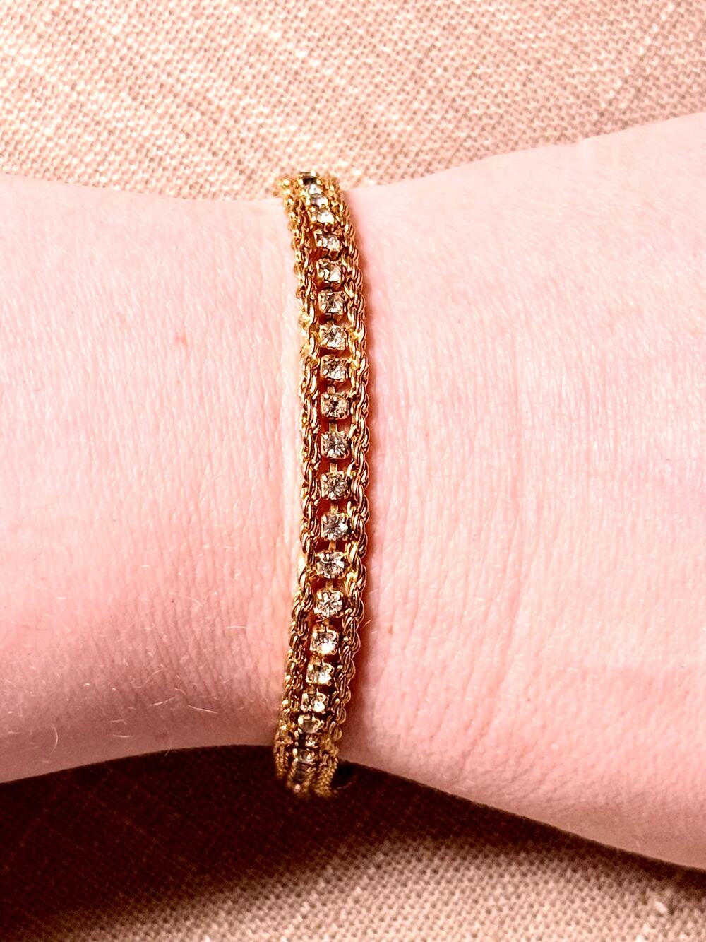 Vintage 1960s Prong Set Crystal Bracelet 7” Unsigned